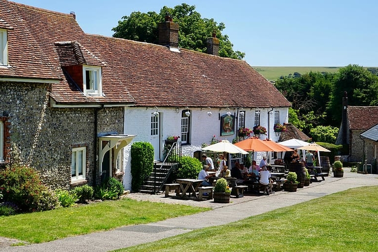 Британские пабы просят правительство назвать точную дату выхода из карантина