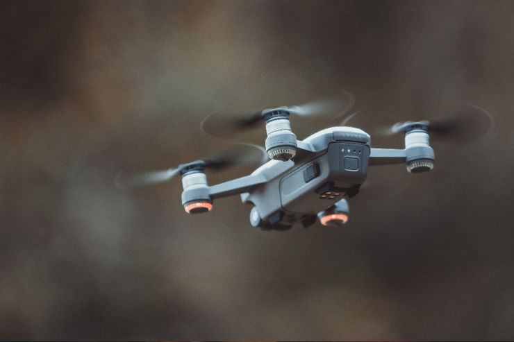 В Москве будут использовать дроны для контроля размещения веранд у кафе