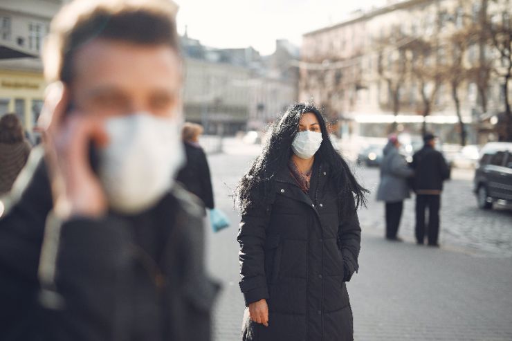 Магазины и кафе Москвы оштрафовали на 450 млн рублей за отсутствие масок