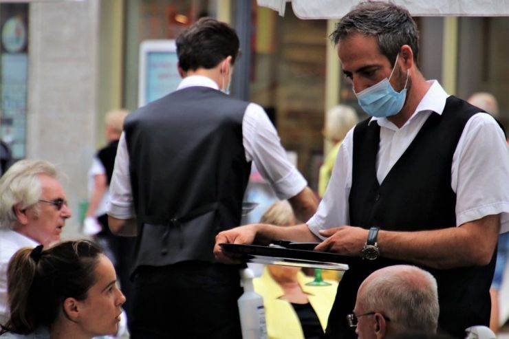 Основательница сети «Андерсон» предложила ввести персональные штрафы для тех, кто не носит маски