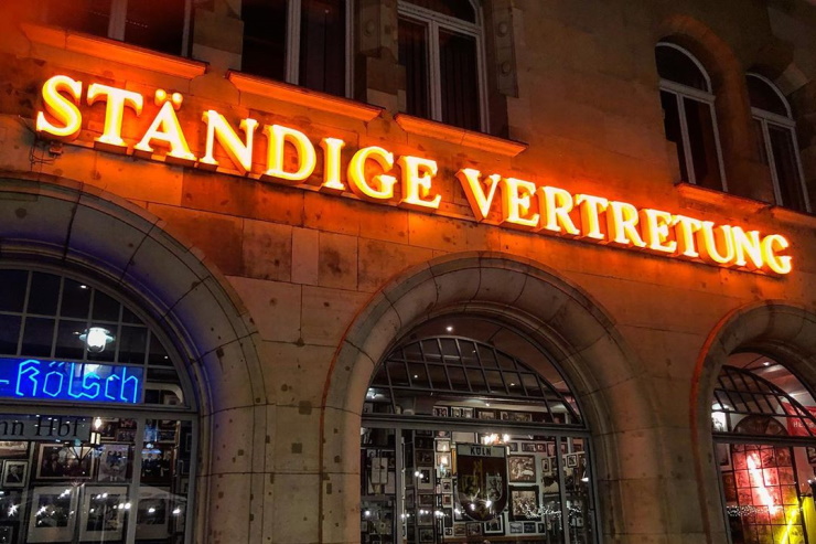 Легендарная берлинская пивная внесла Меркель в черный список из-за локдауна