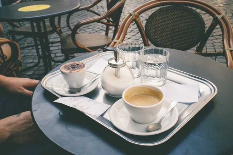 В алкомаркетах и общепитах средний чек растет, но продажи падают