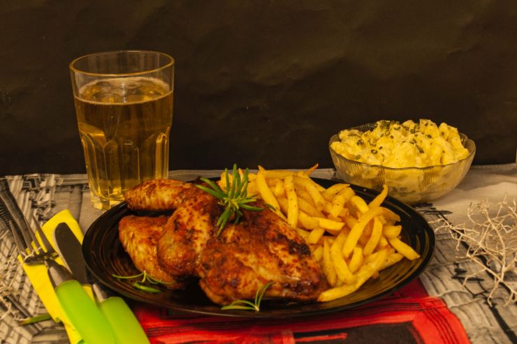 Британские пабы завалили бронированиями после сообщения об открытии с 12 апреля