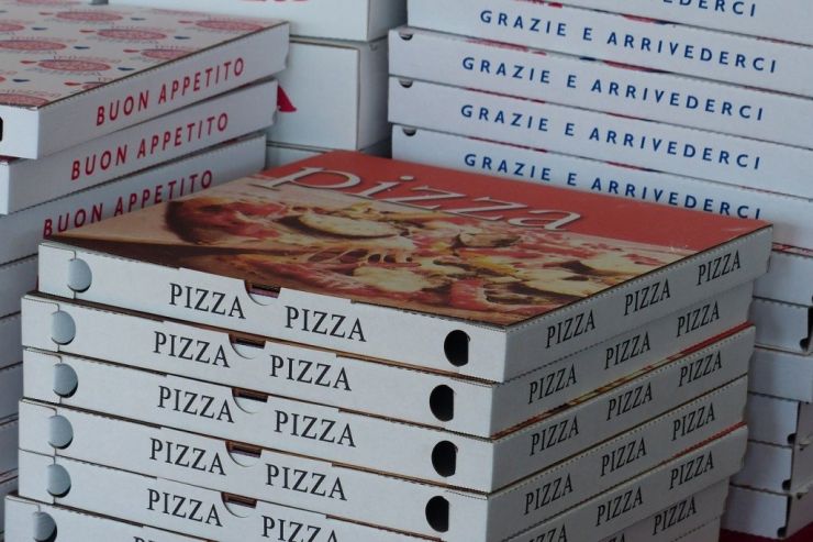 20% расходов россиян на общепит приходились на доставку