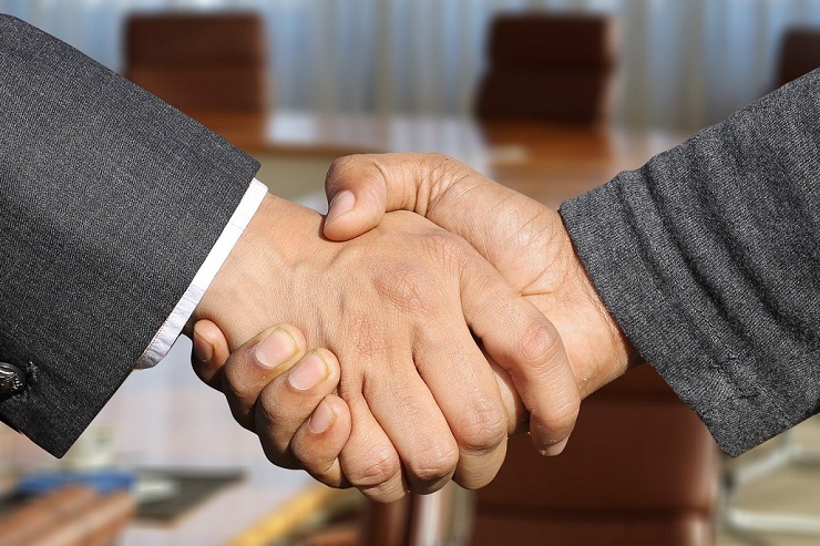 «Магнит» приобрел сеть «Дикси» за 87,6 млрд рублей, на очереди IPO «Красного & Белого»