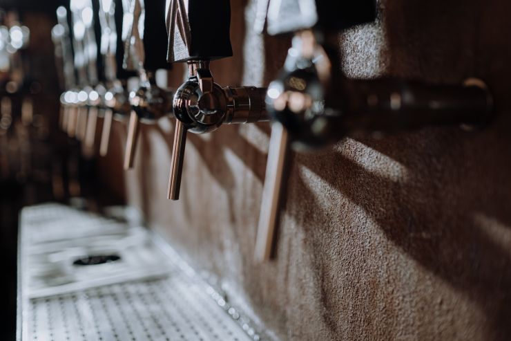 В месяц в Британии закрывается по 50 пабов 