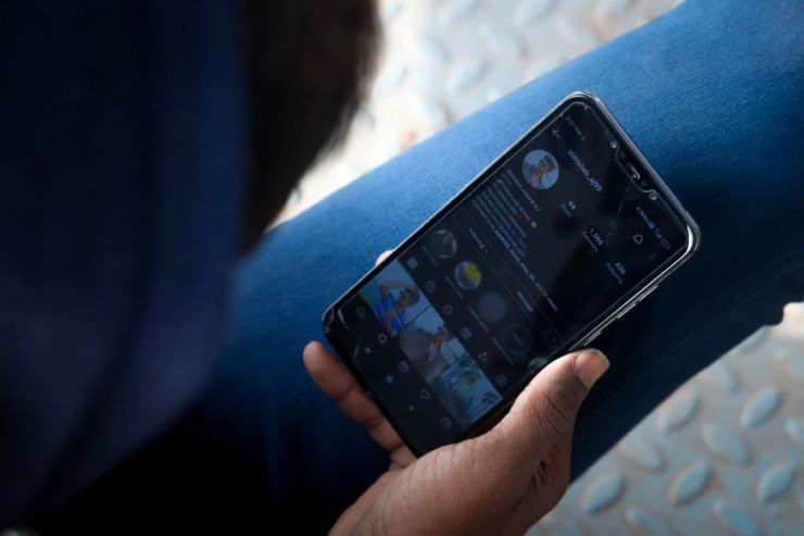 Рекламу алкоголя в смс-рассылке сети «Лента» признали ненадлежащей