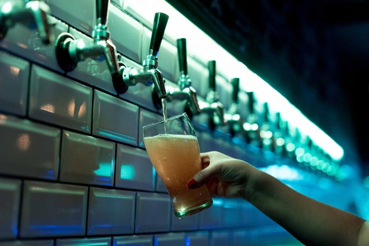 Британский бизнес предупредил об убытках и закрытиях пабов из-за роста цен на энергию