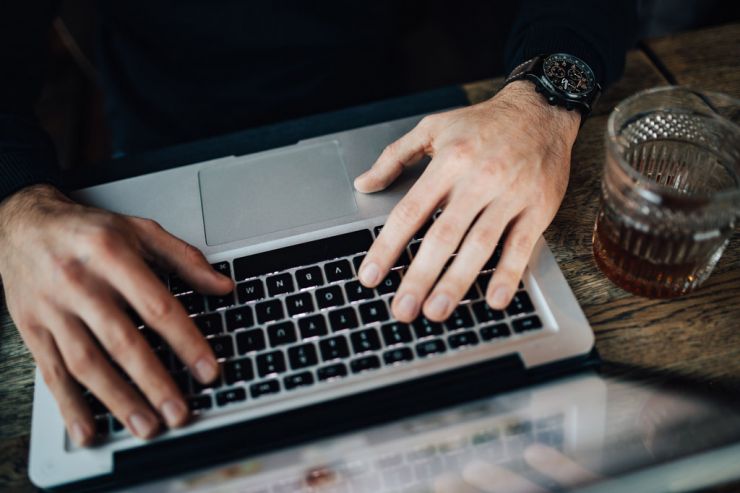 IWSR: онлайн-продажи алкоголя будут расти несмотря на экономические трудности