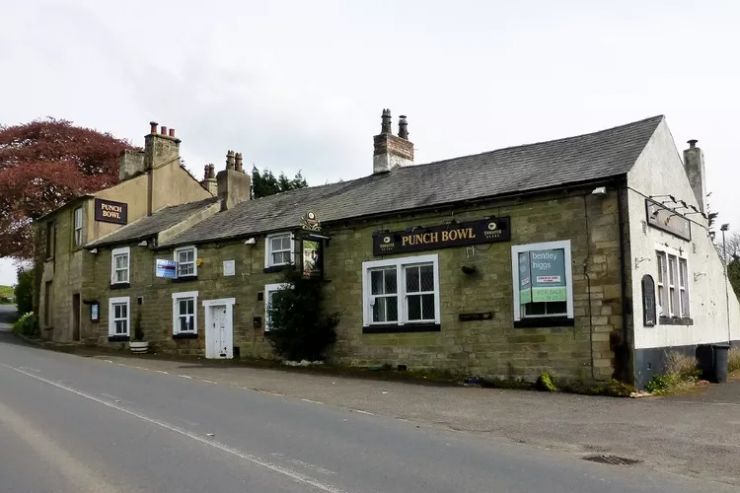 В Британии суд обязал девелоперов в точности восстановить снесённый старинный паб