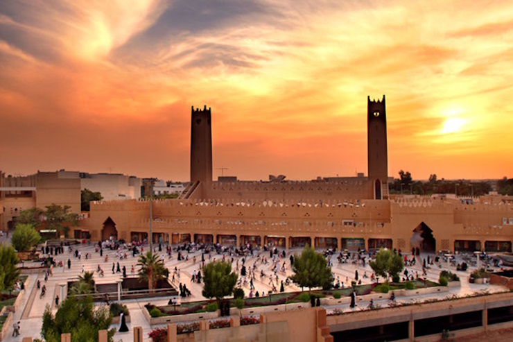 В Саудовской Аравии откроется первый за 70 лет алкогольный магазин