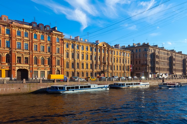 В Санкт-Петербурге хотят запретить работу баров со входом со стороны двора