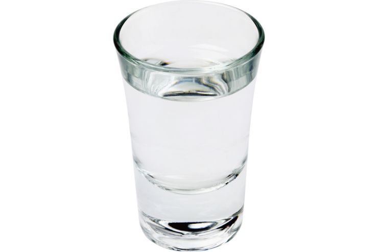 В России растёт спрос на водку в небольшой таре