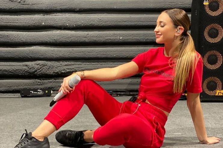 Ольга Бузова будет выпускать водку, коньяк и пиво