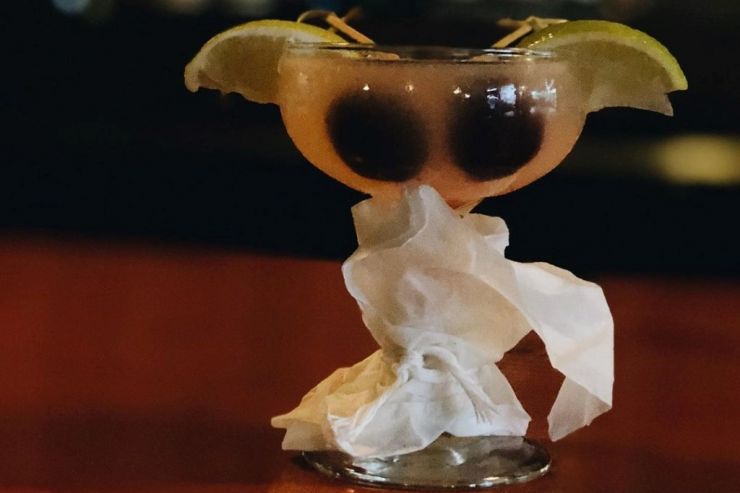 Основными алкогольными трендами 2010-х назвали горечь и инстаграмность