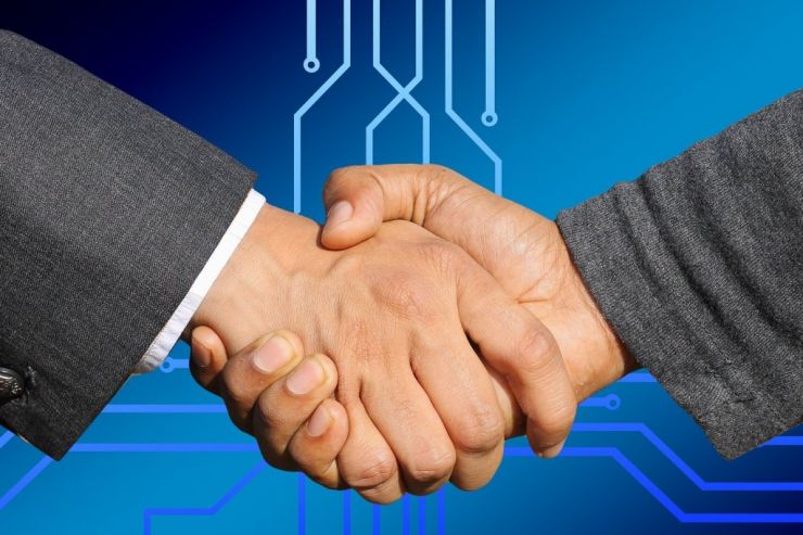 «Молвест» уступил ЛВЗ «Кристалл» права на товарный знак