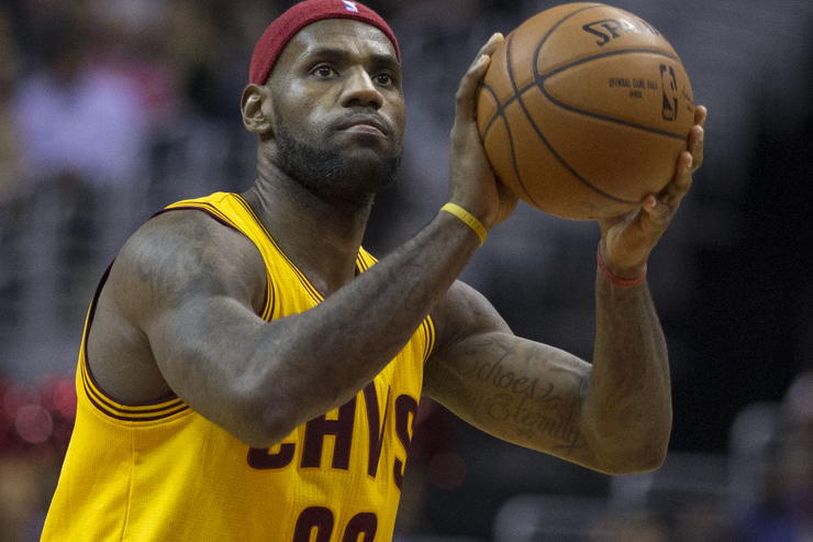 Баскетболист НБА Леброн Джеймс занялся производством текилы и мескаля