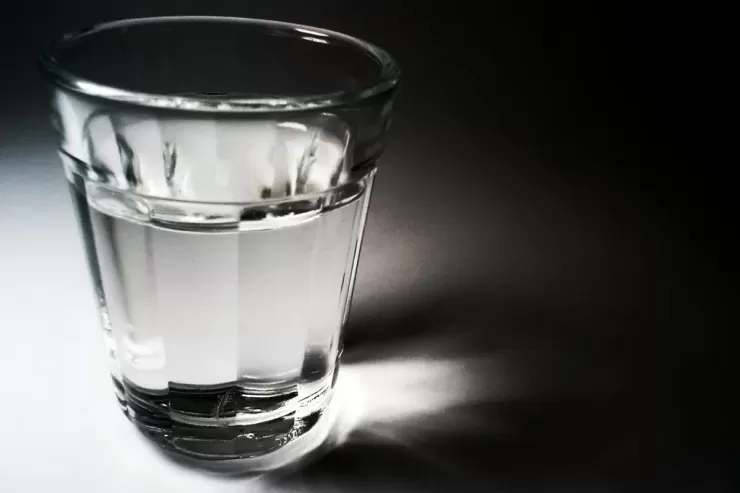 Исследование: россияне до сих пор предпочитают водку пиву 