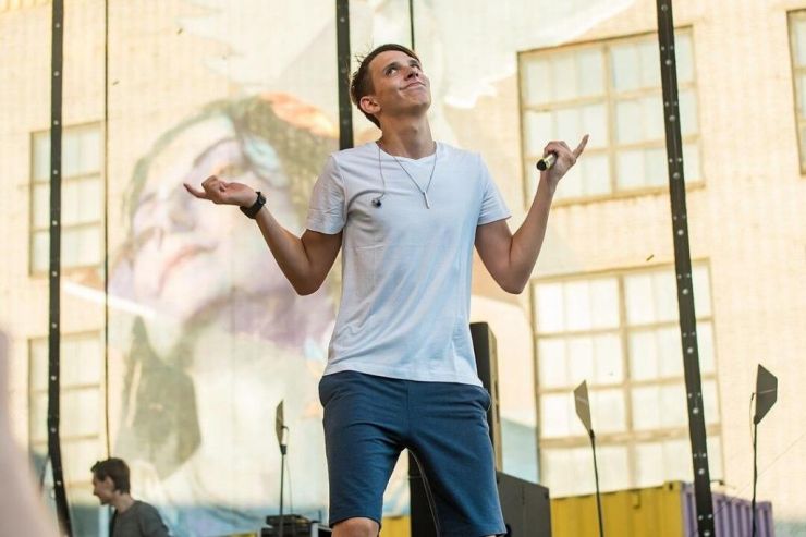 В России могут начать производство алкоголя под брендом Тимы Белорусских