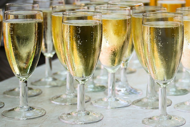 Акции «Абрау Дюрсо» подскочили из-за скандальных новостей о шампанском