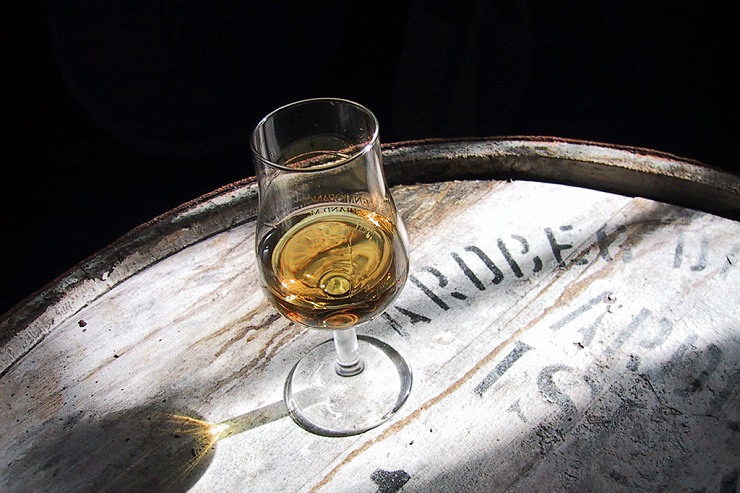 Rémy Cointreau судится с коньячным брендом рэпера 50 Cent