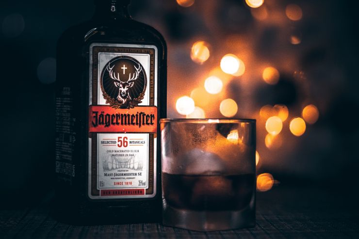 Jägermeister хочет взыскать с «Кристалла» и розницы 0,5 млрд рублей