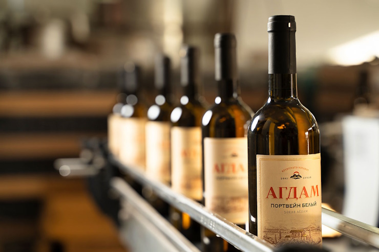 Входящая в «Абрау-Дюрсо» азербайджанская винодельня первой получила право на использование бренда «Агдам»
