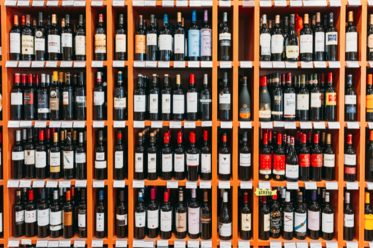 Вино из «недружественных» стран занимает 58% ассортимента виноторговых компаний