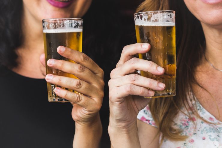 Учёные установили, что алкогольные привычки родителей влияют на будущее детей
