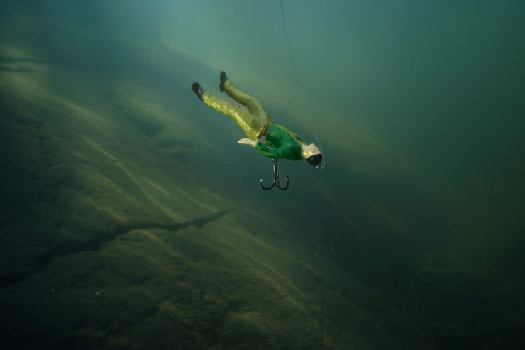 Carlsberg выпустила приманку для пропаганды трезвой рыбалки