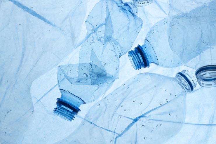 Депутат Госдумы рассказал, почему опасен алкоголь в пластиковой таре