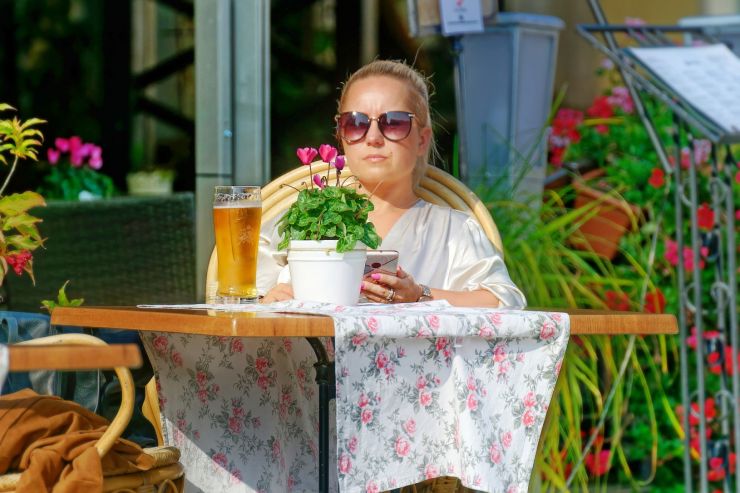 Женщин и молодёжь назвали самыми ответственными потребителями алкоголя